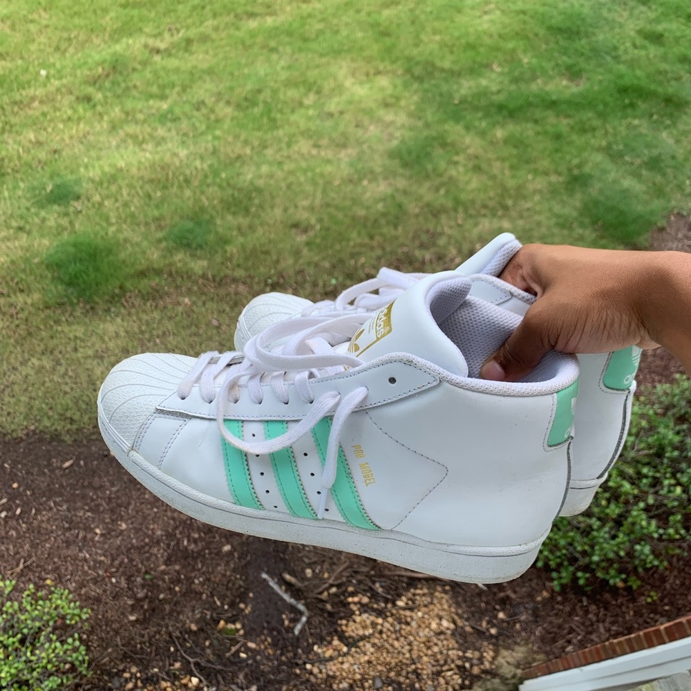 Adidas - Picture 4 of 4
